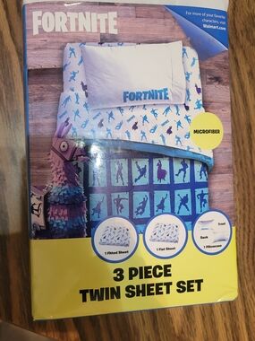 Fortnite Microfiber 3-Piece Twin Sheet Set - Blue & White